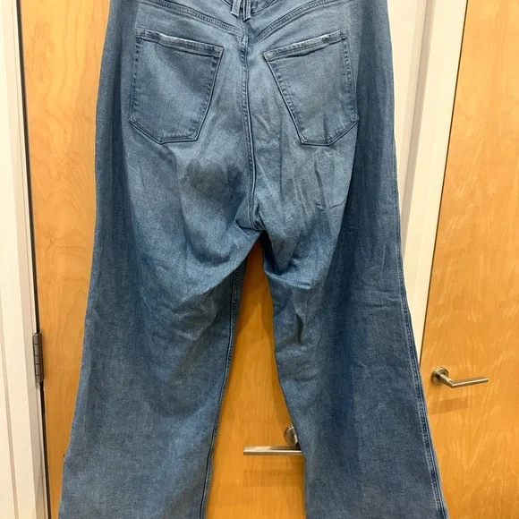 Good American Good Skate Wide Leg Jeans - Picture 4 of 6